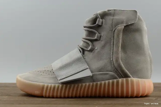 hype GLOW GUM LIGHT GREY 750 YEEZY ADIDAS DARK BB1840 BOOST 0601